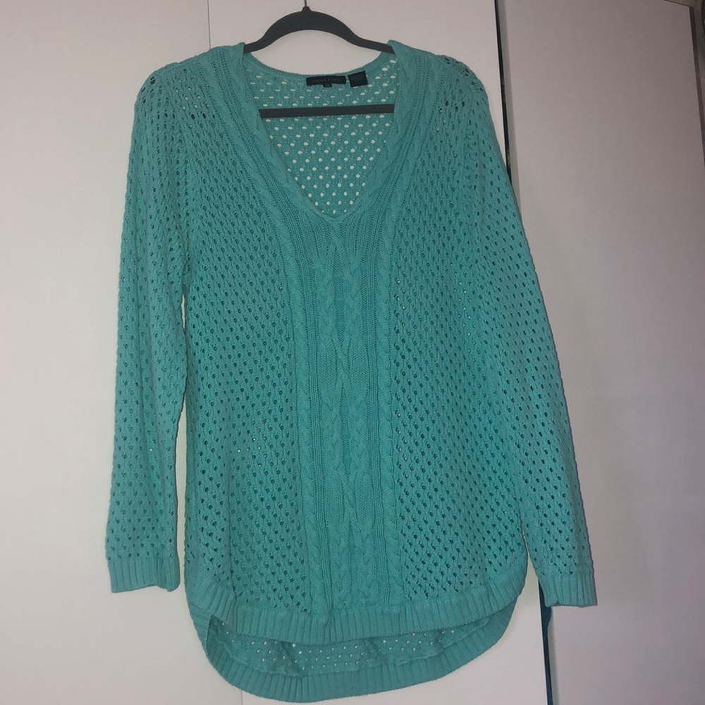 JEANNE PIERRE, cable-knit sweater